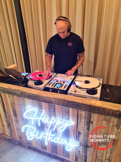 The Swan At Streatley DJ