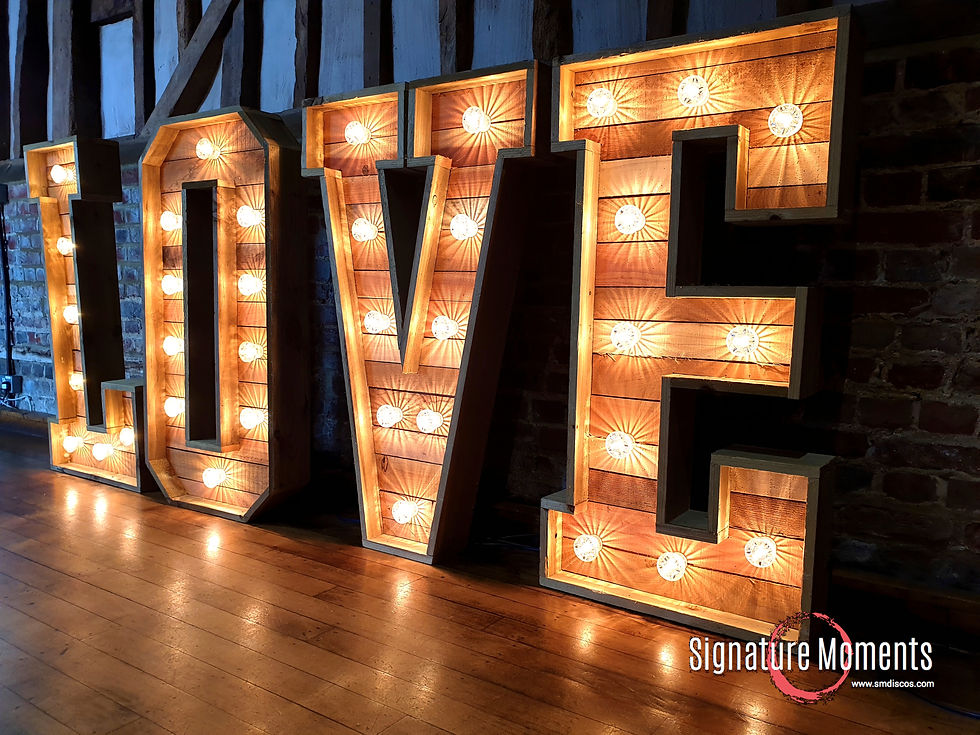 Lillibrooke Manor light up love letters