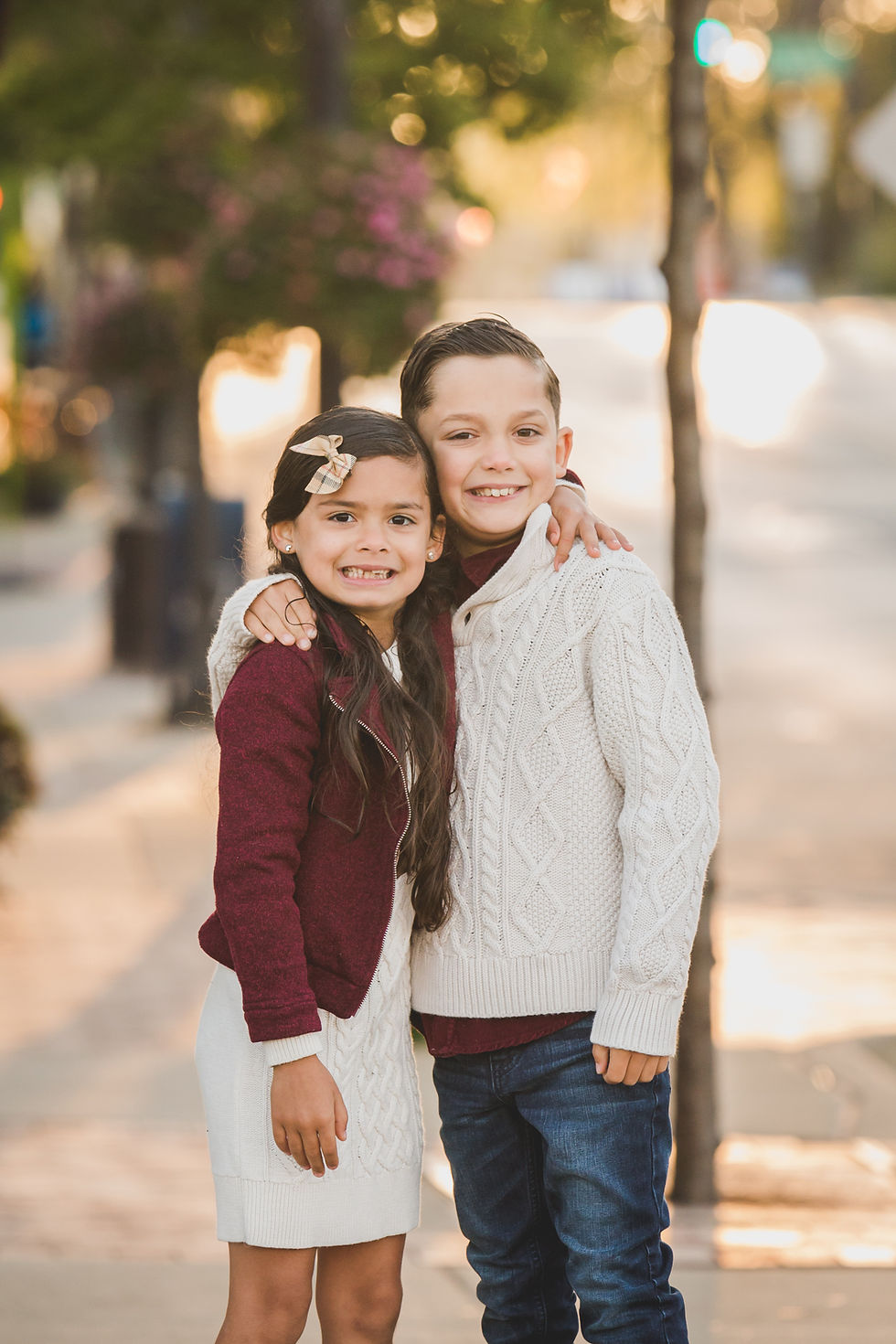 siblings photography, downtown Batavia, Kane County Photographer, South Elgin IL photographer, Batavia IL photography,