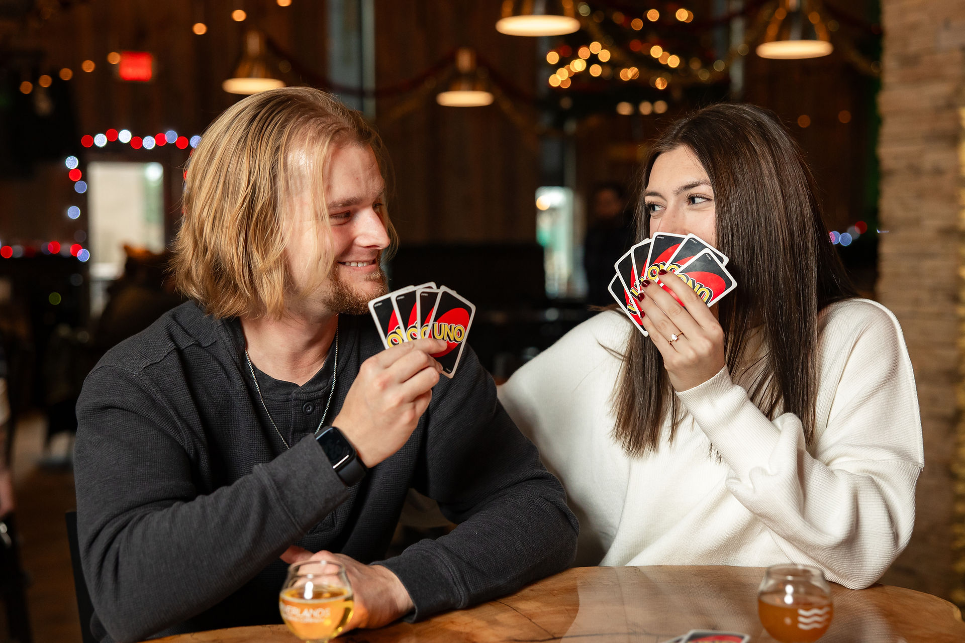 playing Uno engagement session