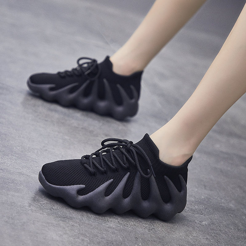 Thumbnail: Harajuku Socks Shoes Couple Models Low-top Flying Shoes 2022 Summer New Lace-up