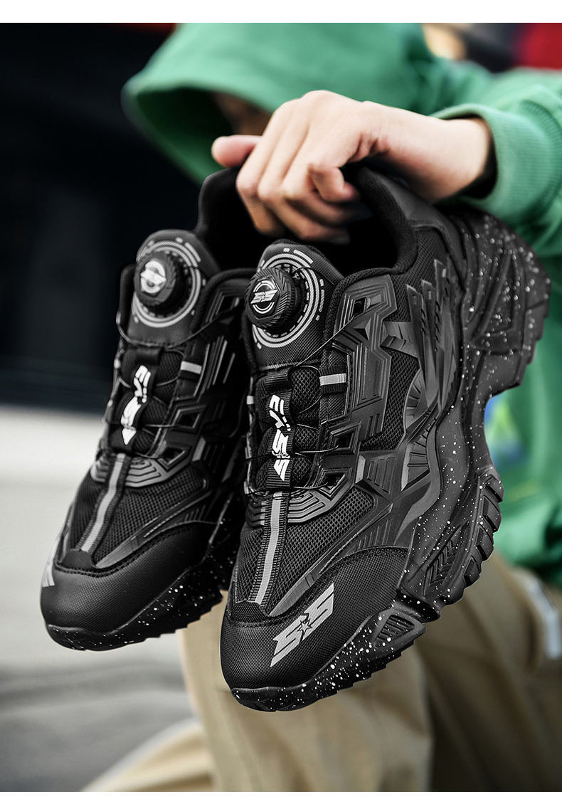 Thumbnail: Oistar's Sneakers
