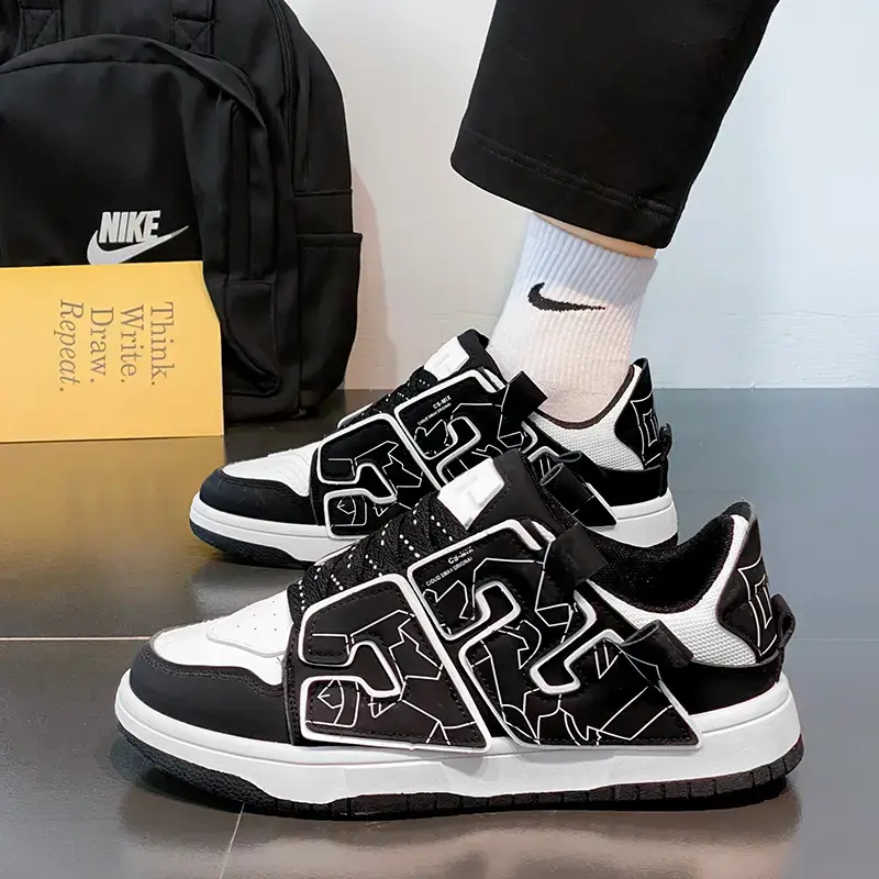 Thumbnail: MAIJIAKA SNEAKERS