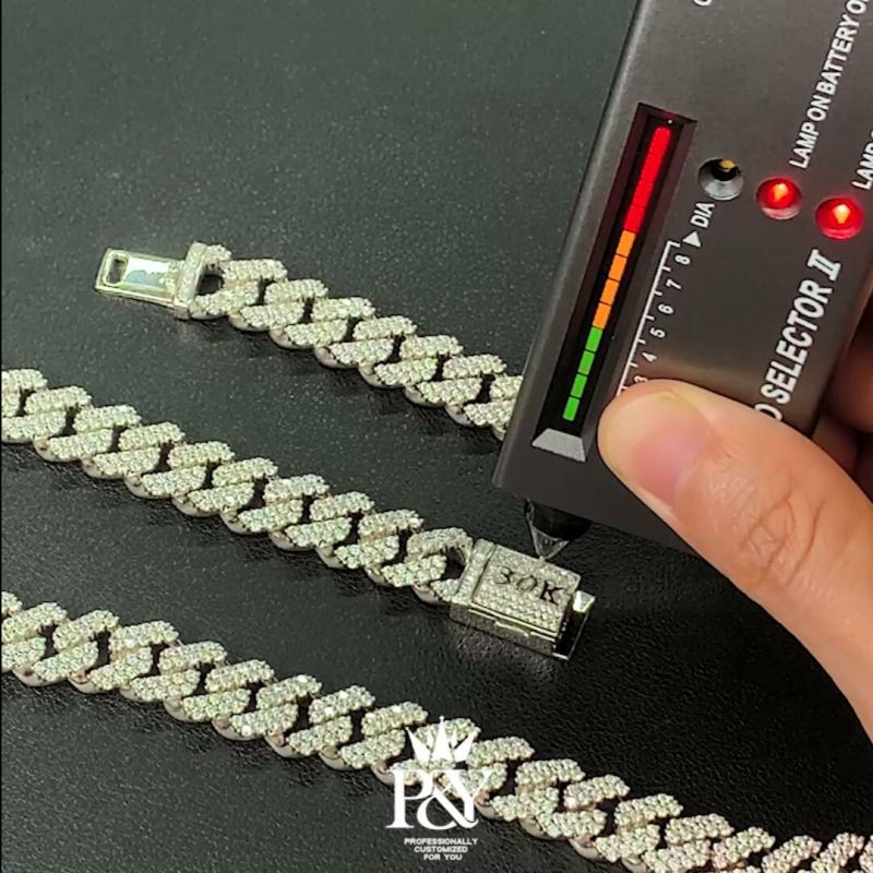 Pikkukuva: JEWE Custom Iced Out Vvs Moissanite Diamond Name Pendant With Cuban Link Chain 9