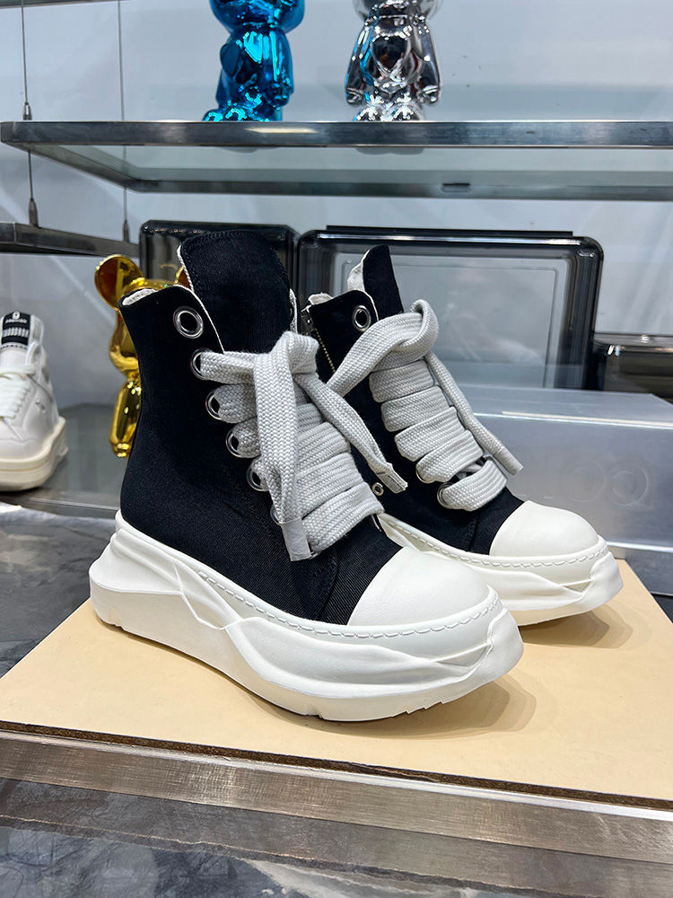 Thumbnail: DEKHERW_OWEN_Sneakers