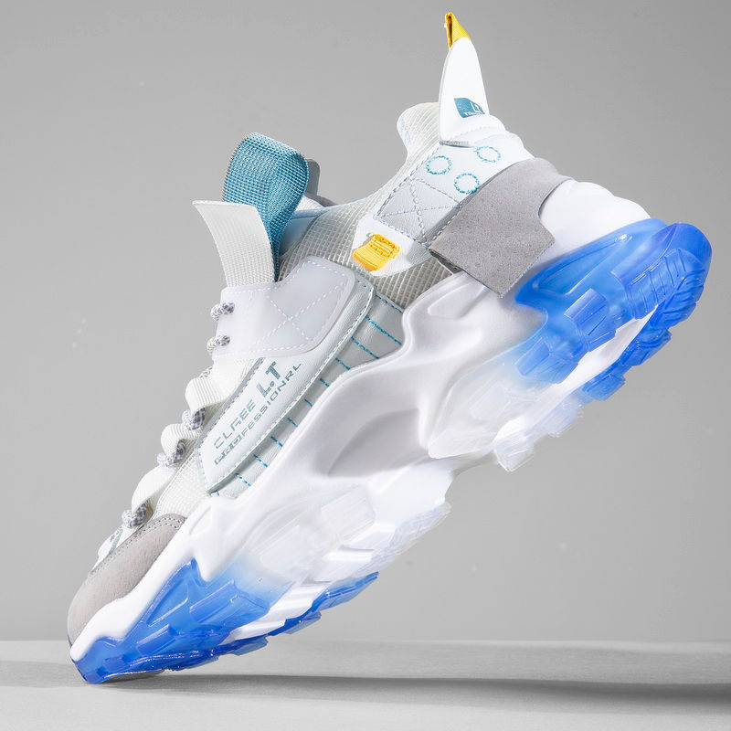 Thumbnail: Oihi's_Sneakers 