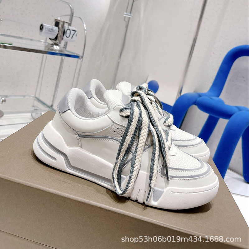 Thumbnail: Oistar's Sneakers 