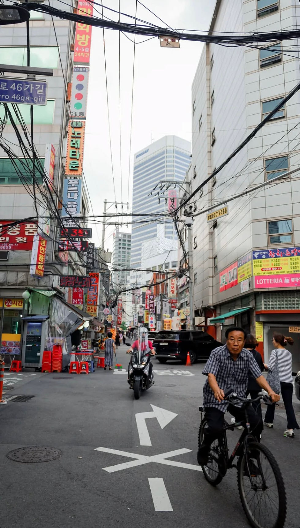 The side streets of Seoul are bustling and easy to get lost in.