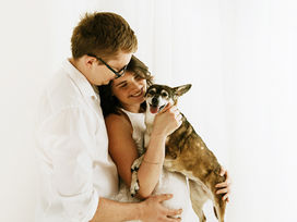 Sesja brzuszkowa WHITE oraz słodki psi gośc - Fiba