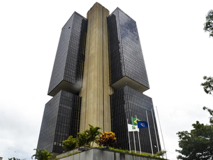 Copom reduz Selic para 14,25% e mantém cautela com inflação e cenário externo