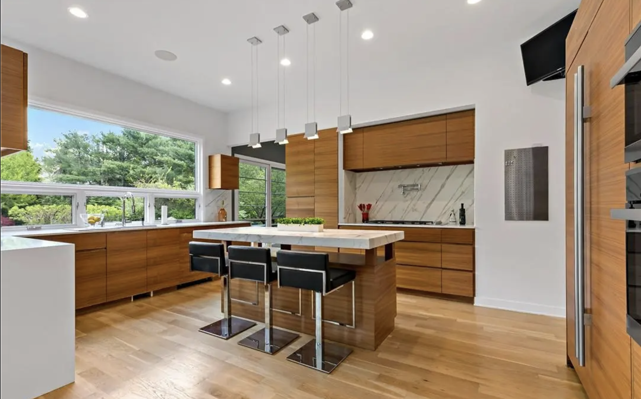 Modern kitchen design in Westchester County NY