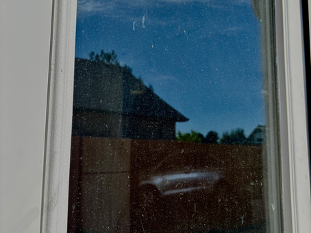 Before and after results of professional window cleaning in Boise.