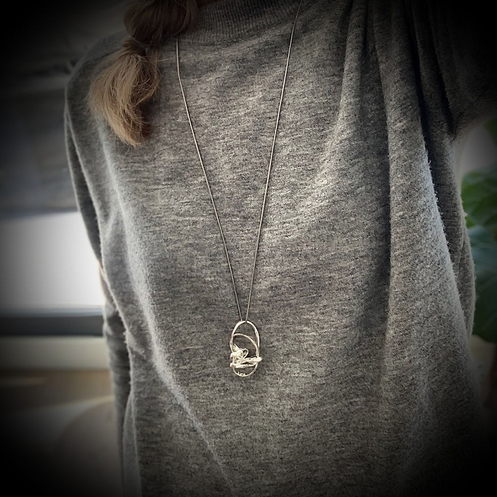 Thumbnail: Knot 1 pendant