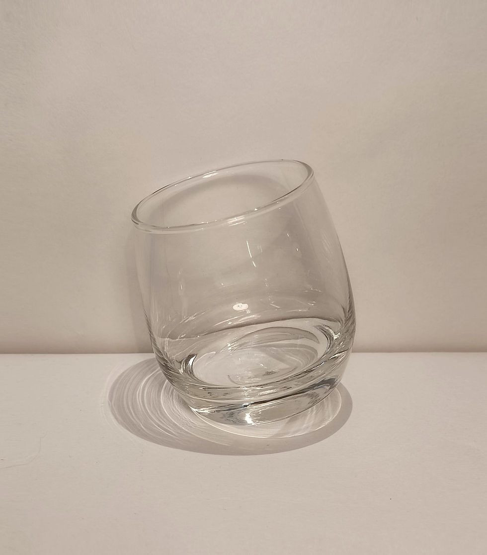 Miniatyrbild: Vinglande Whiskeyglas