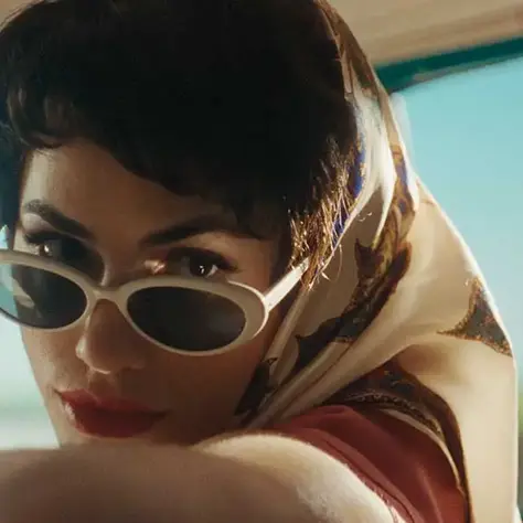 Argentinian Benjamín Naishtat's fifth feature film adapts the eponymous novel Glaxo (2009) by Argentinian novelist and Professor of Sociology Hernán Ronsino.