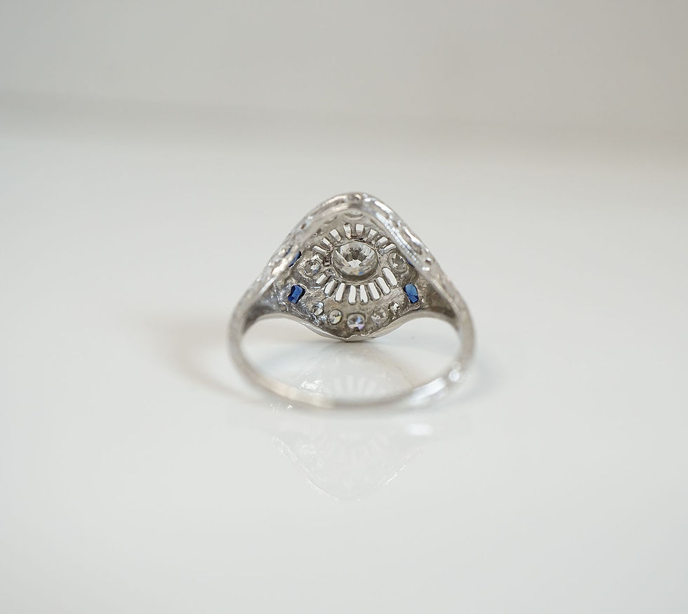 Thumbnail: Vintage Art Deco Ring with Sapphires