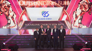 Solarlink Energy team celebrating the Outstanding Bull Award at the Golden Bull Awards 2026, recognising excellence in Malaysia's solar and battery energy storage (BESS) industry.
