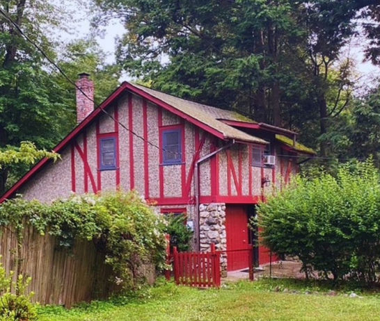 BEFORE FIREPLACE RESTORATION (OLD STOVE)_edited.jpg