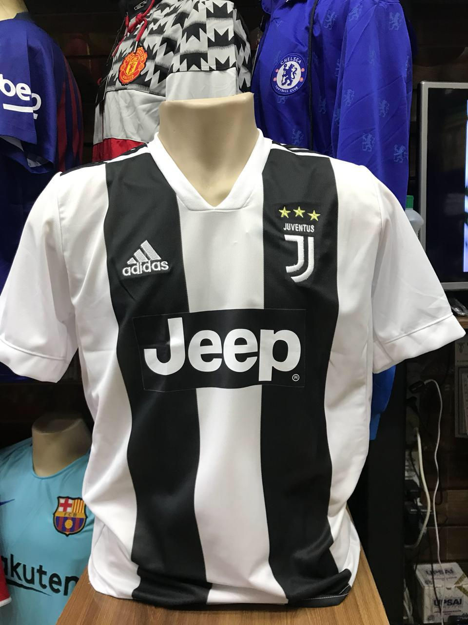 Camisa Juventus Home 2018 s/n° - Torcedor Adidas - Preto e Branco