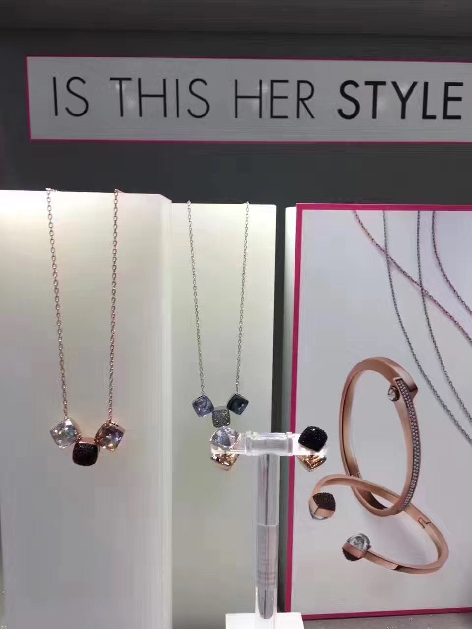 Thumbnail: 施华洛世奇