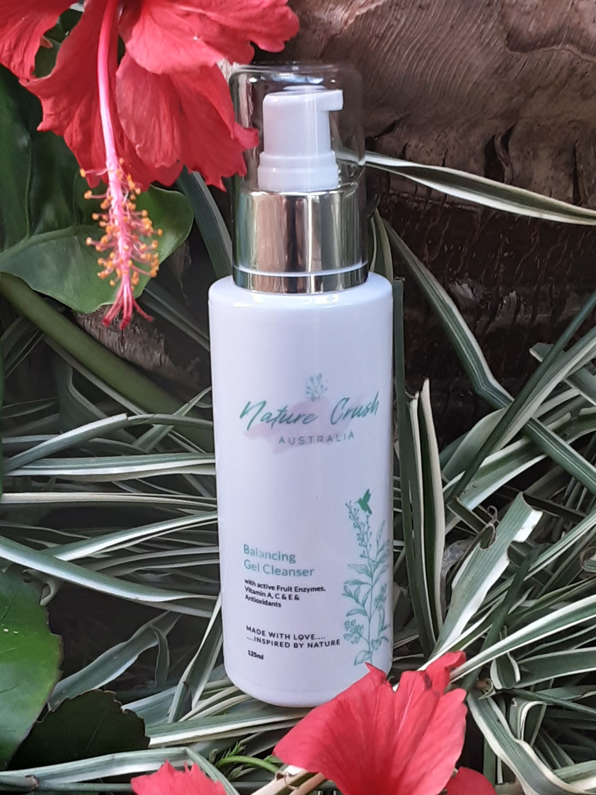 This beautiful gentle gel cleanser infused with Fruit Enzymes & Active Extracts to gently cleanse away excess oil, daily impurities, exfoliates & balances, has natural, anti-inflammatory & natural antibacterial properties to help fight bacteria that lead to blemishes, leaving the skin brighter, softer, clean & fresh.