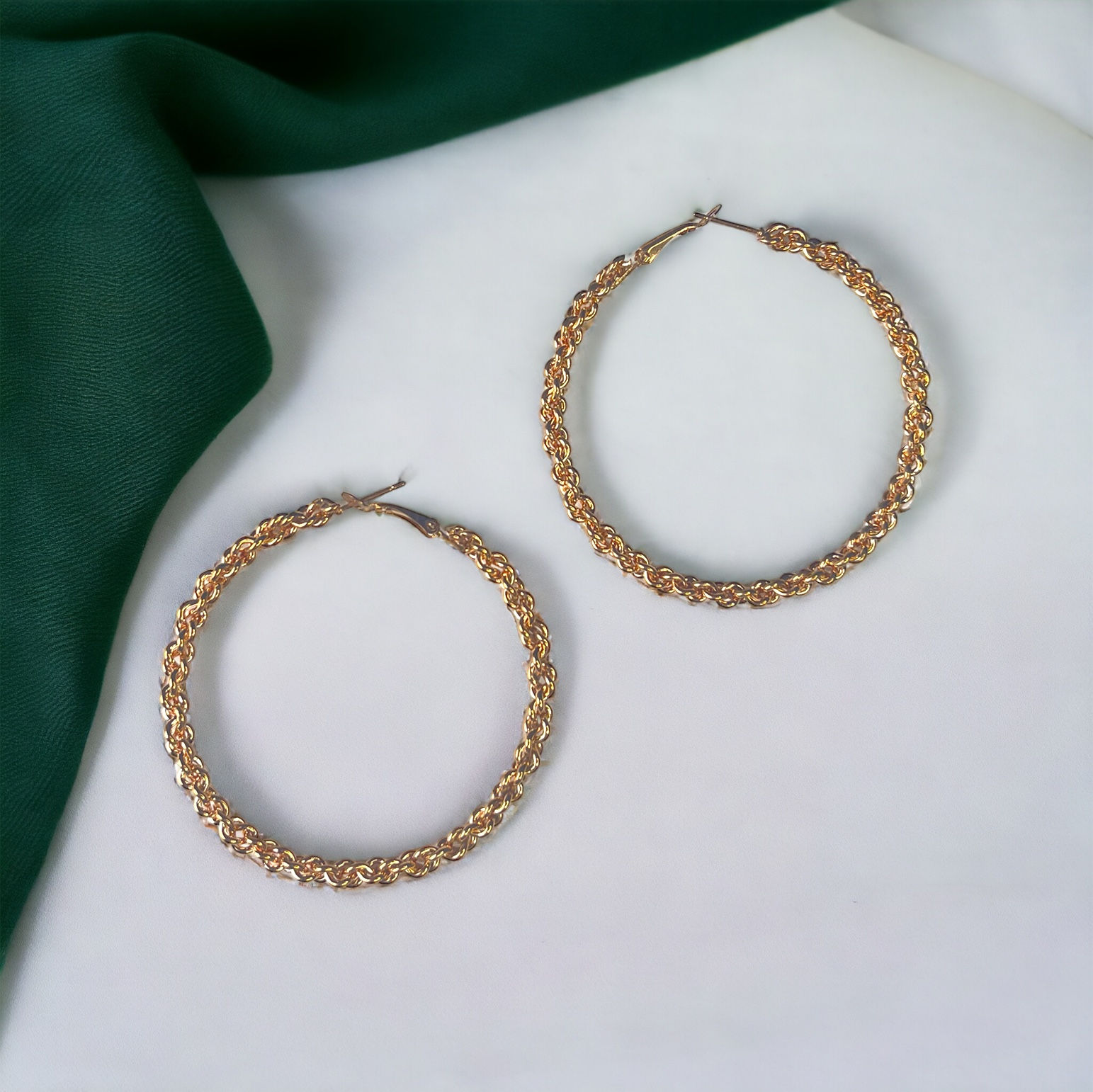 Auross : minimal chain hoop