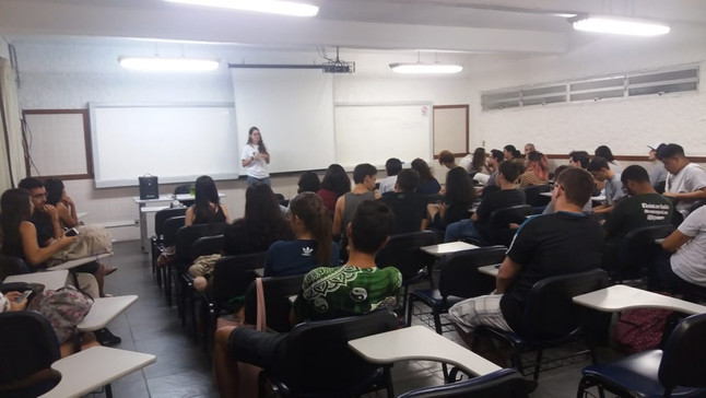 Projeto Marsupiais realiza palestra em encontro do GEAS-UVV, em Vila Velha, ES.