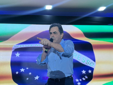 Deputado comemora derrubada do veto sobre 'saidinhas de presos'