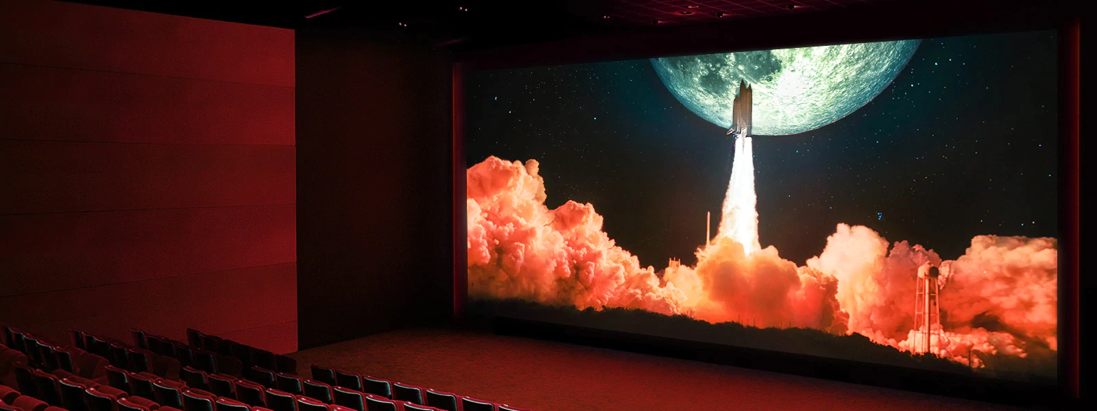 D01-04_LED Cinema Banner_LG_com.webp