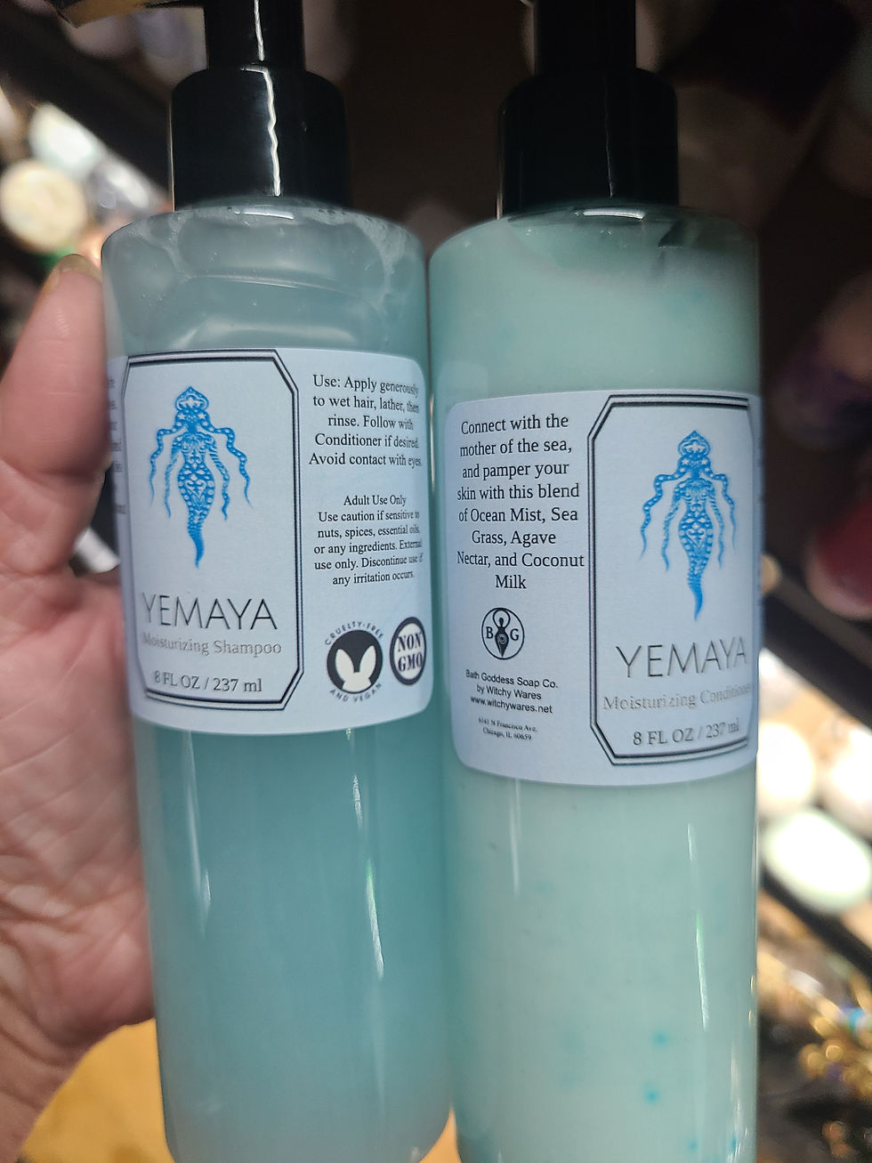 Thumbnail: Moisturizing Shampoo with Bamboo & Quinoa Extracts