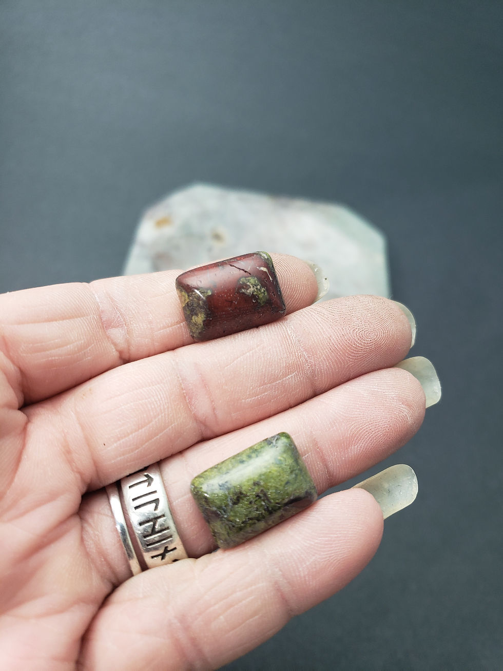 Dragon Bloodstone Cab