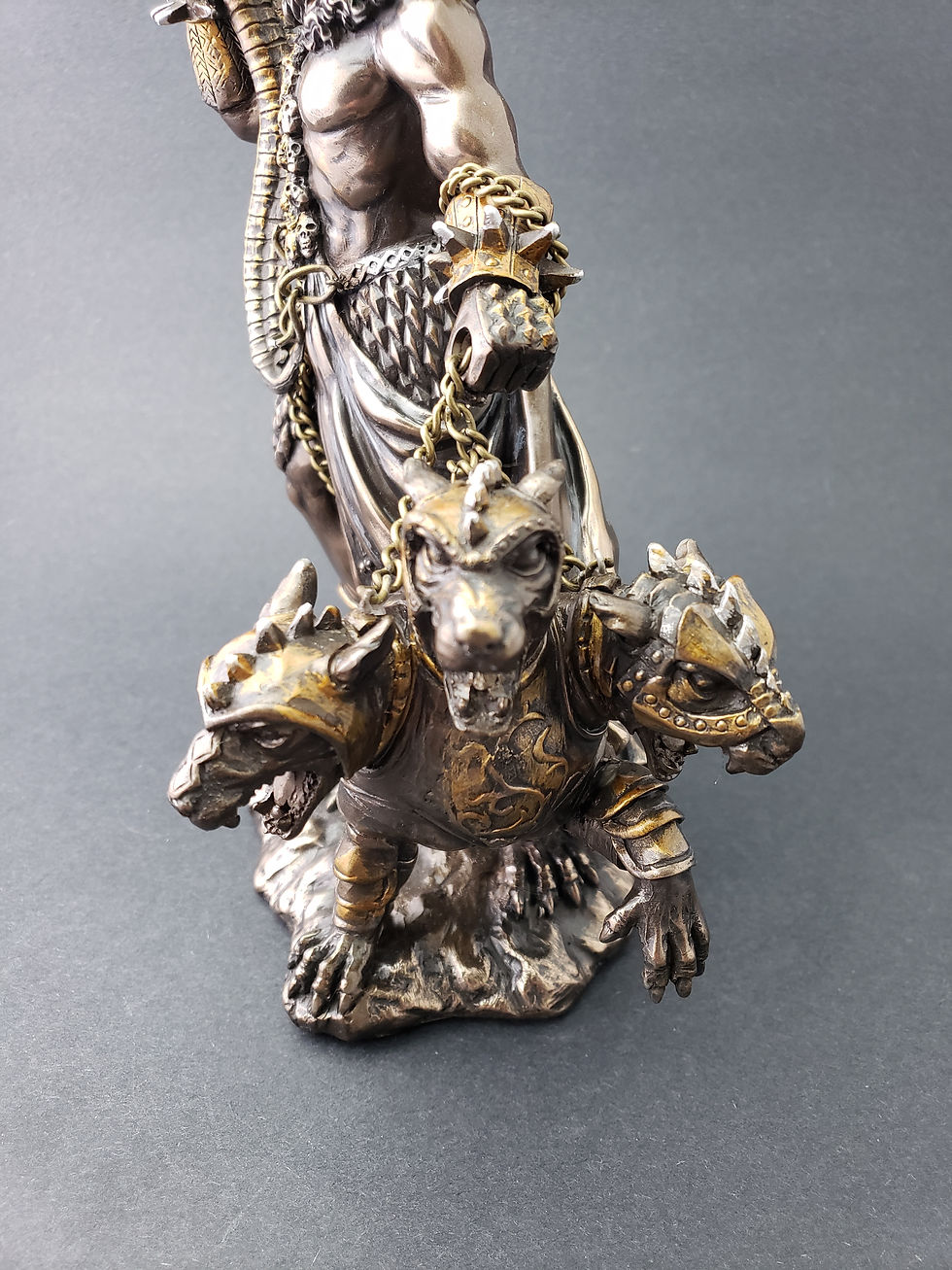 Thumbnail: Hades Statue