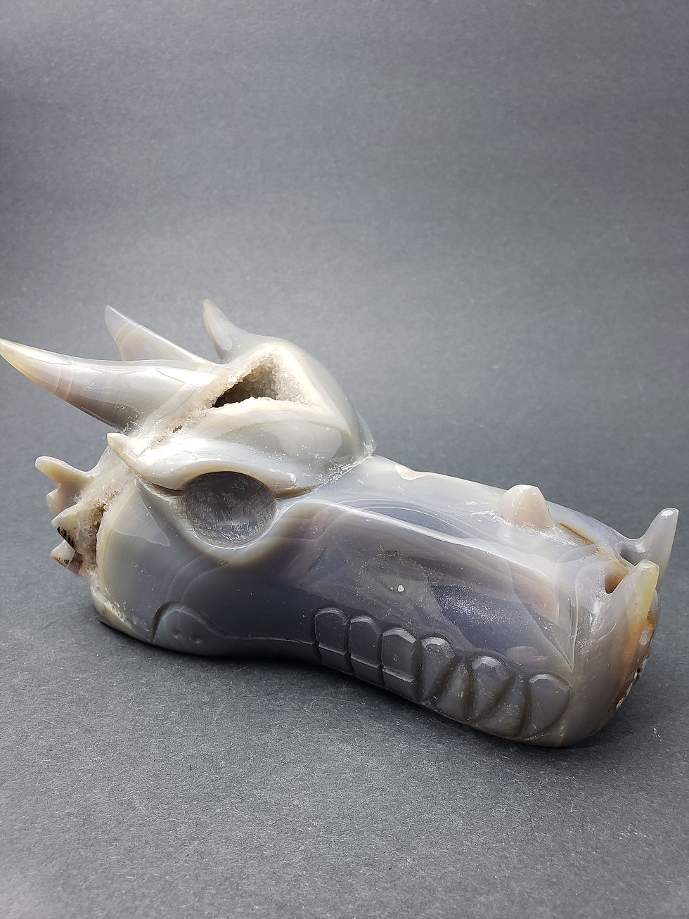 Thumbnail: Agate Geode Dragon Skull