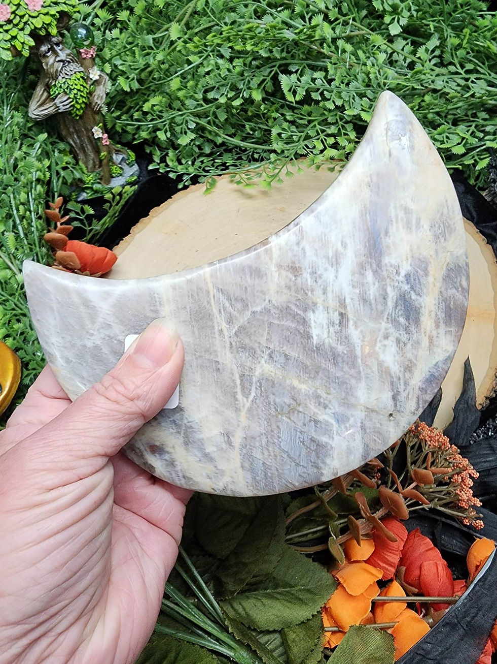 Thumbnail: Belomorite (Russian Moonstone) Moon