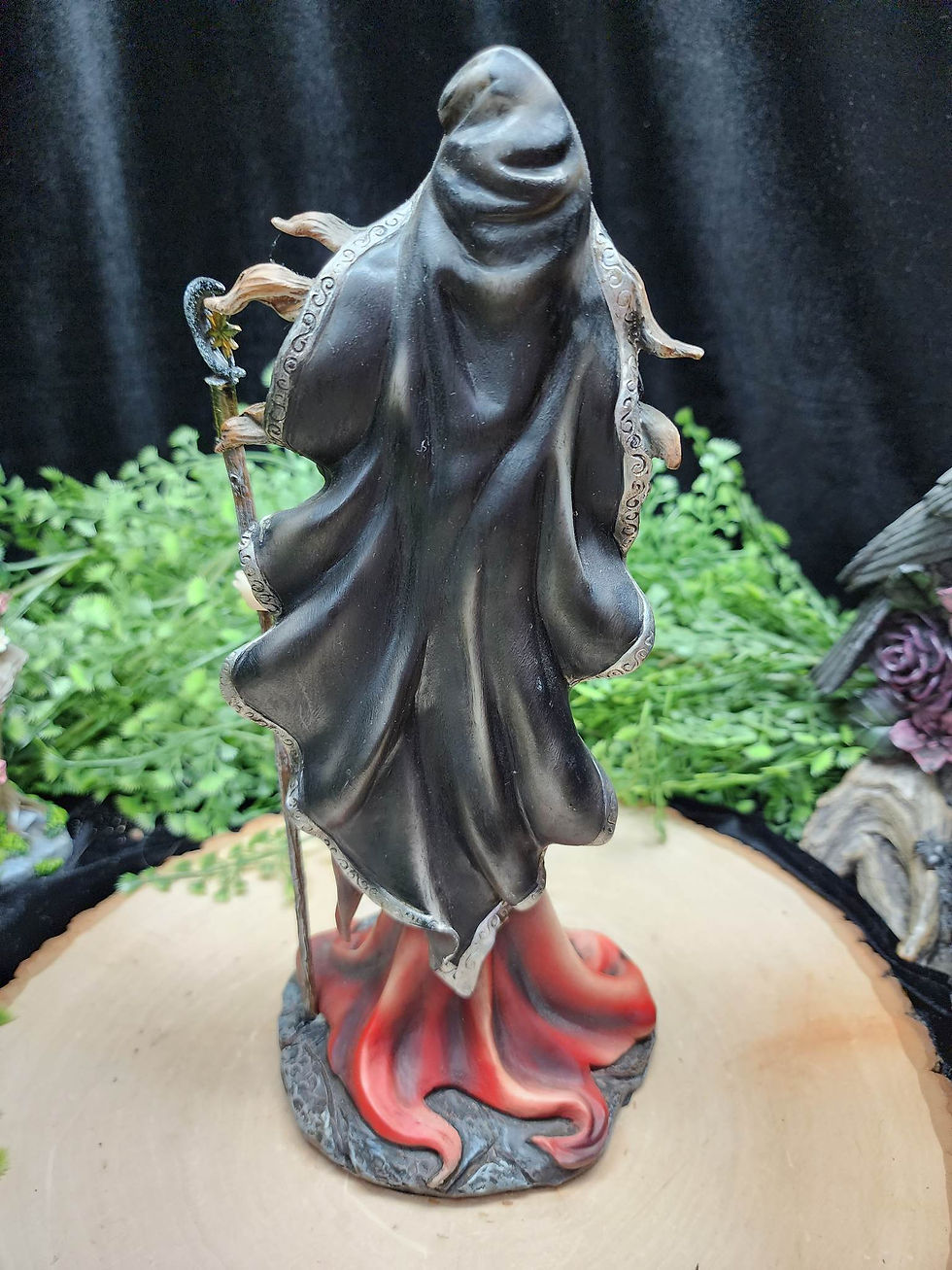 Thumbnail: Witch Statue