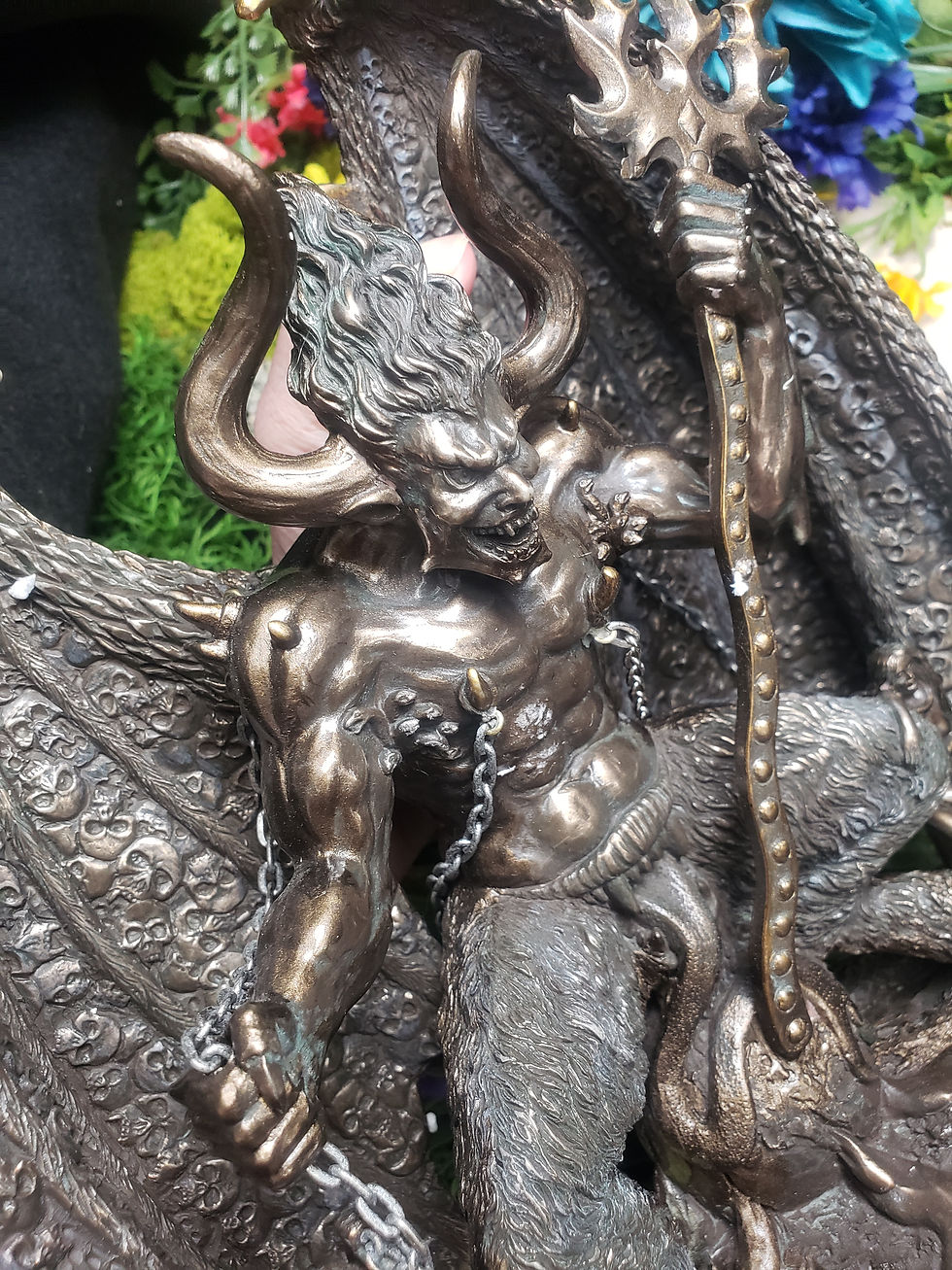 Thumbnail: Lucifer Statue
