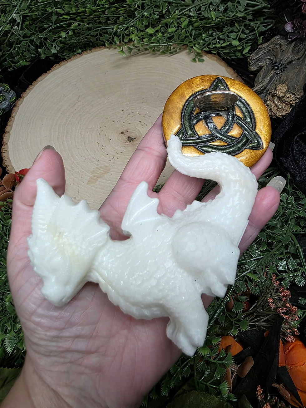 Thumbnail: White Jade Dragon
