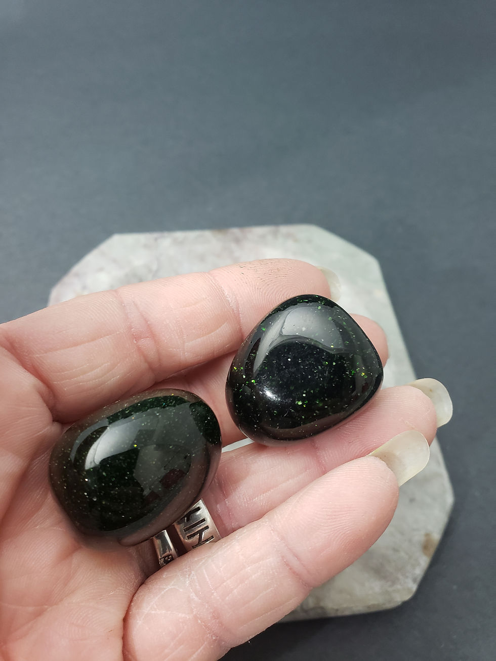 Thumbnail: Green Goldstone Tumble