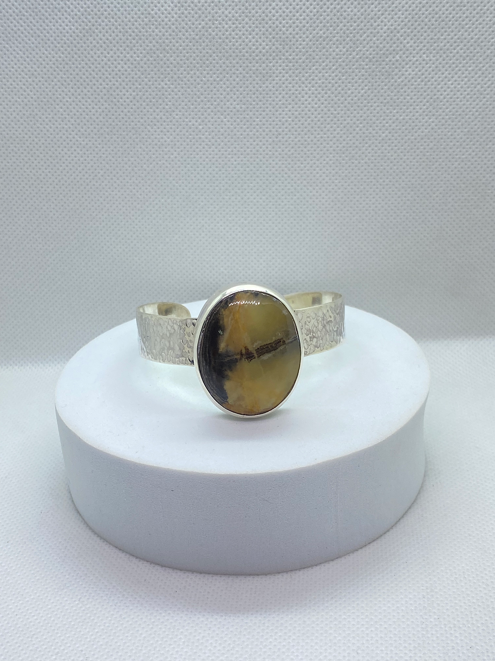 Miniatura: Brazalete y septaria 