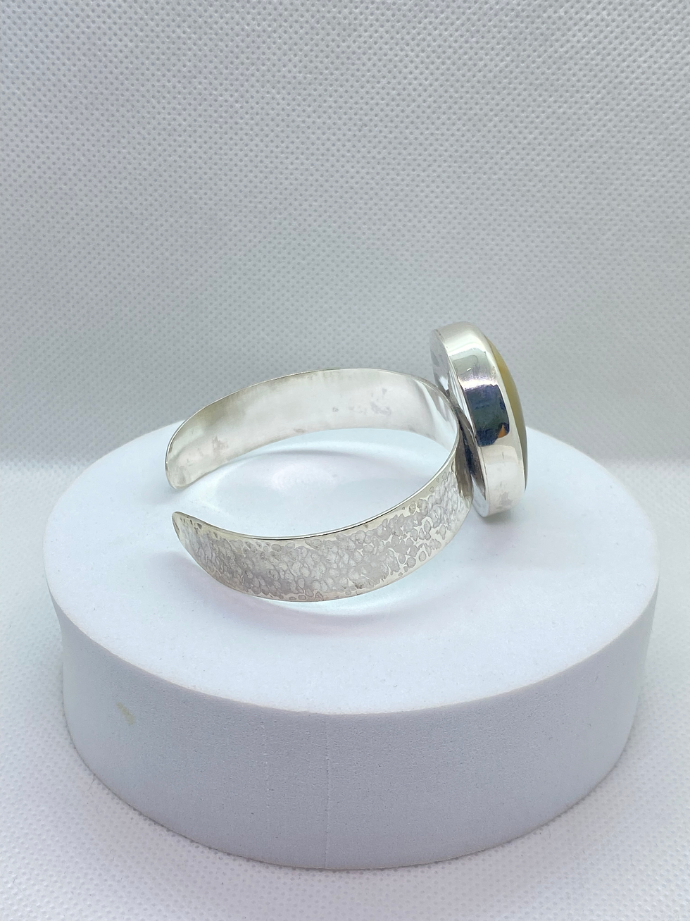 Miniatura: Brazalete y septaria 