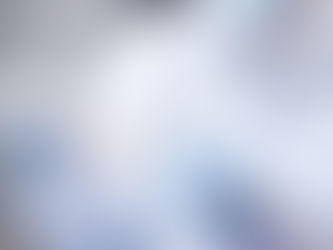 Patient consulting with an orthopedic surgeon about knee treatment options in Delhi