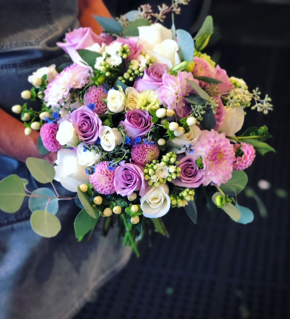 Thumbnail: Large Designer’s Choice – Hand-Tied Bouquet