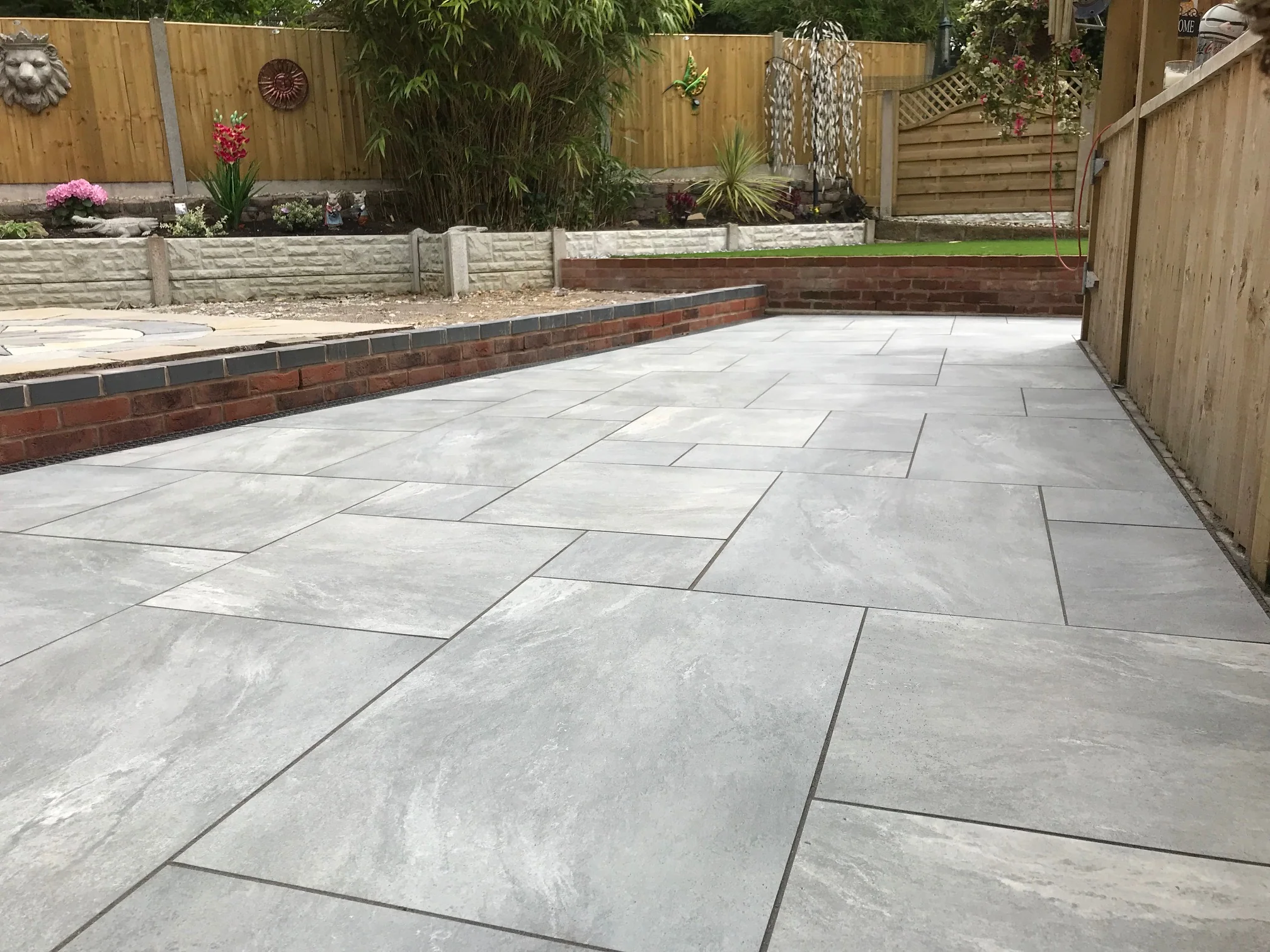 Earthcore Grey Outdoor Porcelain Paving Tiles Patio Pack 21.50sqm