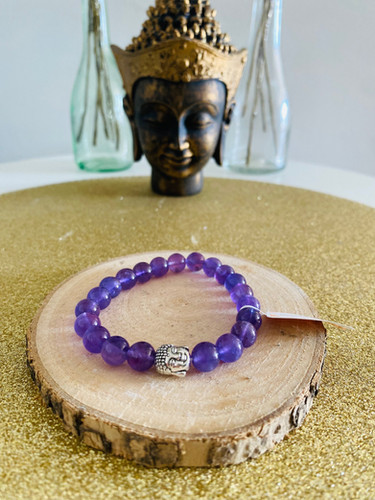 Bracelet En Perles D'améthyste 8mm Avec Pendentif Bouddha Argenté - Neuf Avec étiquettes