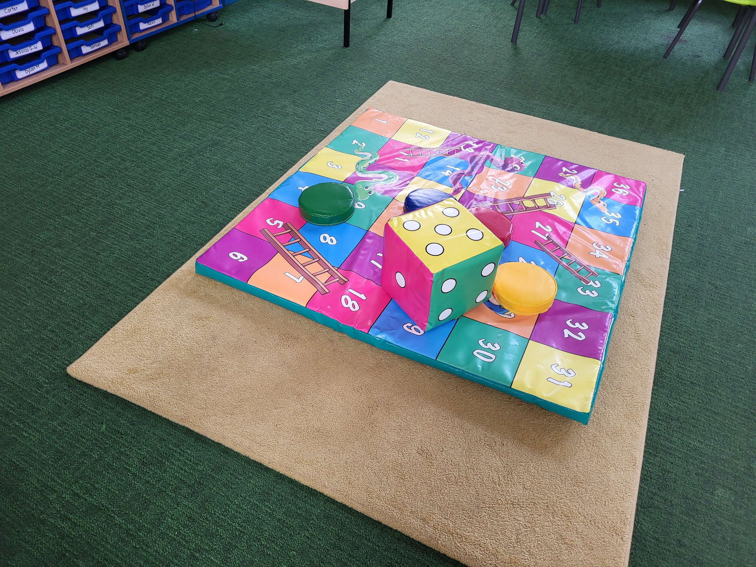 Giant snakes & ladders