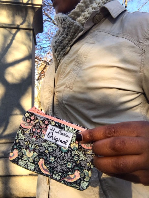 Zipper Change Purse - Strawberry Thief Print