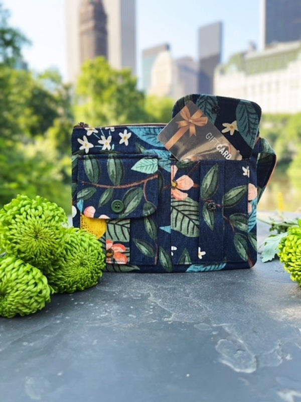 welcome back gifts for teachers - wristlet purse oranges and lemons print