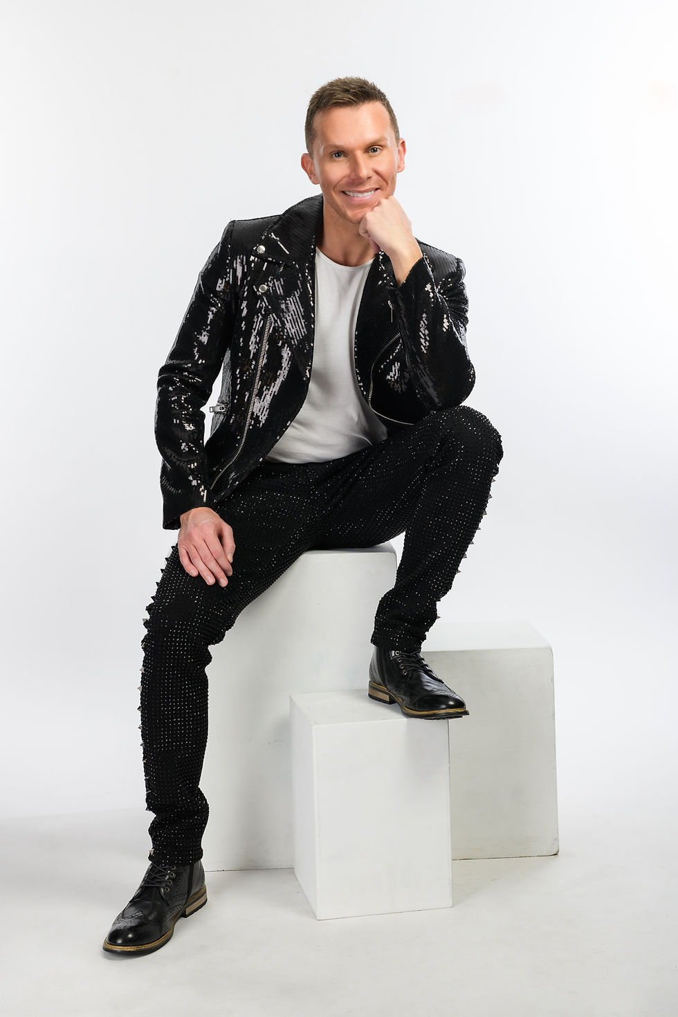 Stuart Michael_0228b_photo by steve ullathorne.jpg