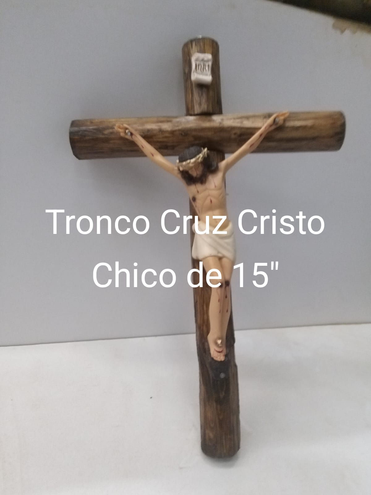 Cruz de Tronco con Cristo chico