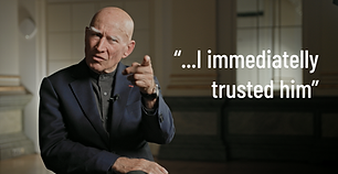 Fotograf Sebastião Salgado erzählt im Dokumentarfilm "Wim Wenders: Der ewig Suchende" über Wim Wenders